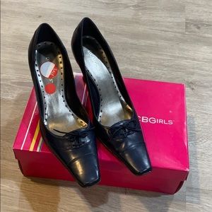 BCBGirls navy natural calf pumps Leather 8.5 new
